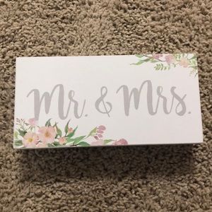 Mr & Mrs wood sign
